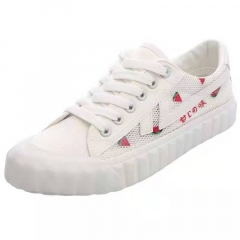 Versatile canvas shoes