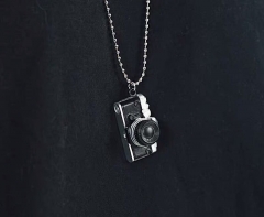 CARRYONBlack retro camera necklace metal pendant a
