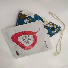 一叶子玫瑰水润亮采面膜 Rose moisturizing lightening mask