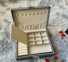 Large capacity jewelry storage box