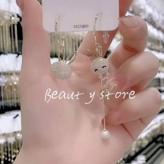 Rabbit earring